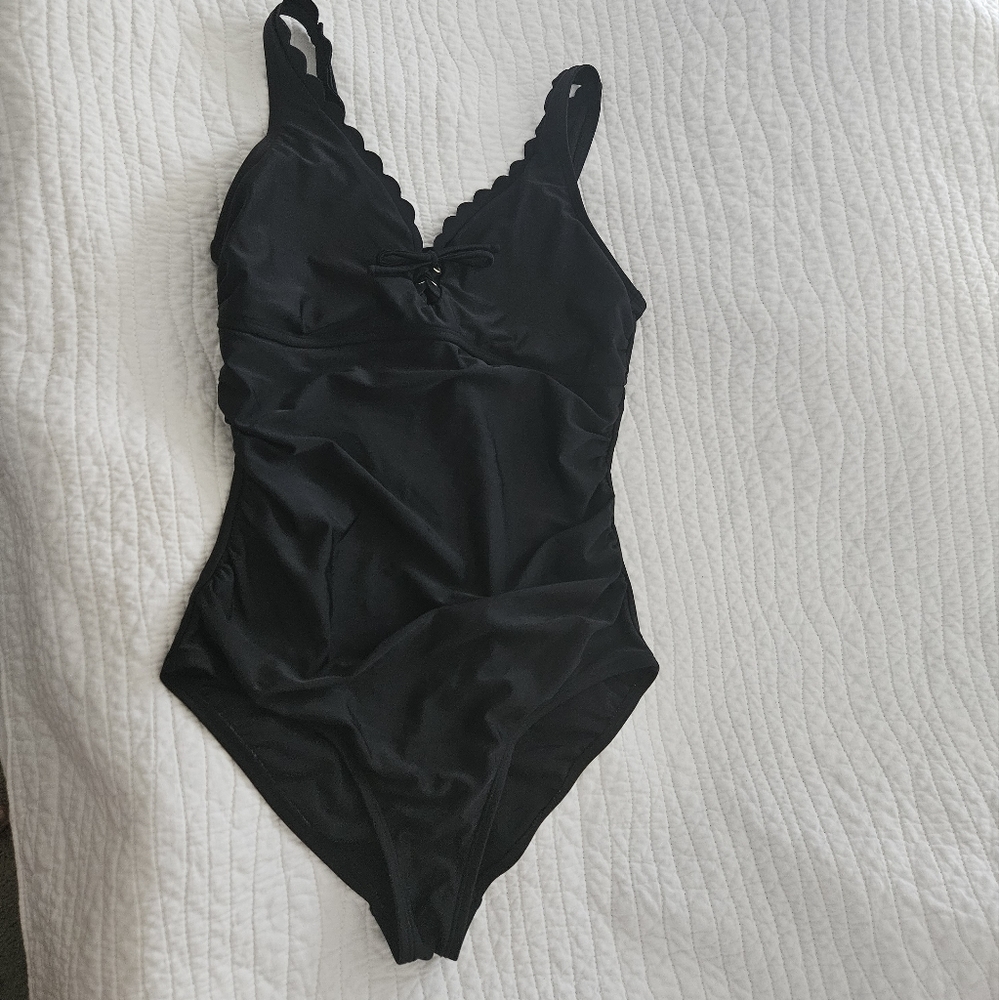BUNDLE: 2 one pieces Kona Sol Black Scalloped and JANTZEN Green Tie- Both Size L